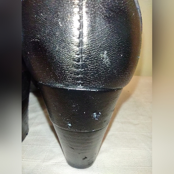 Hush Puppies Black Leather with a 3" heel Size 7 - Picture 4 of 9